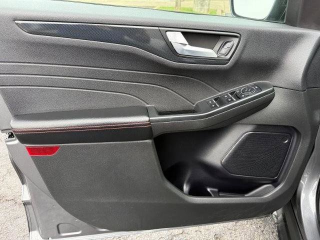 Certified 2023 Ford Escape ST-Line image 11