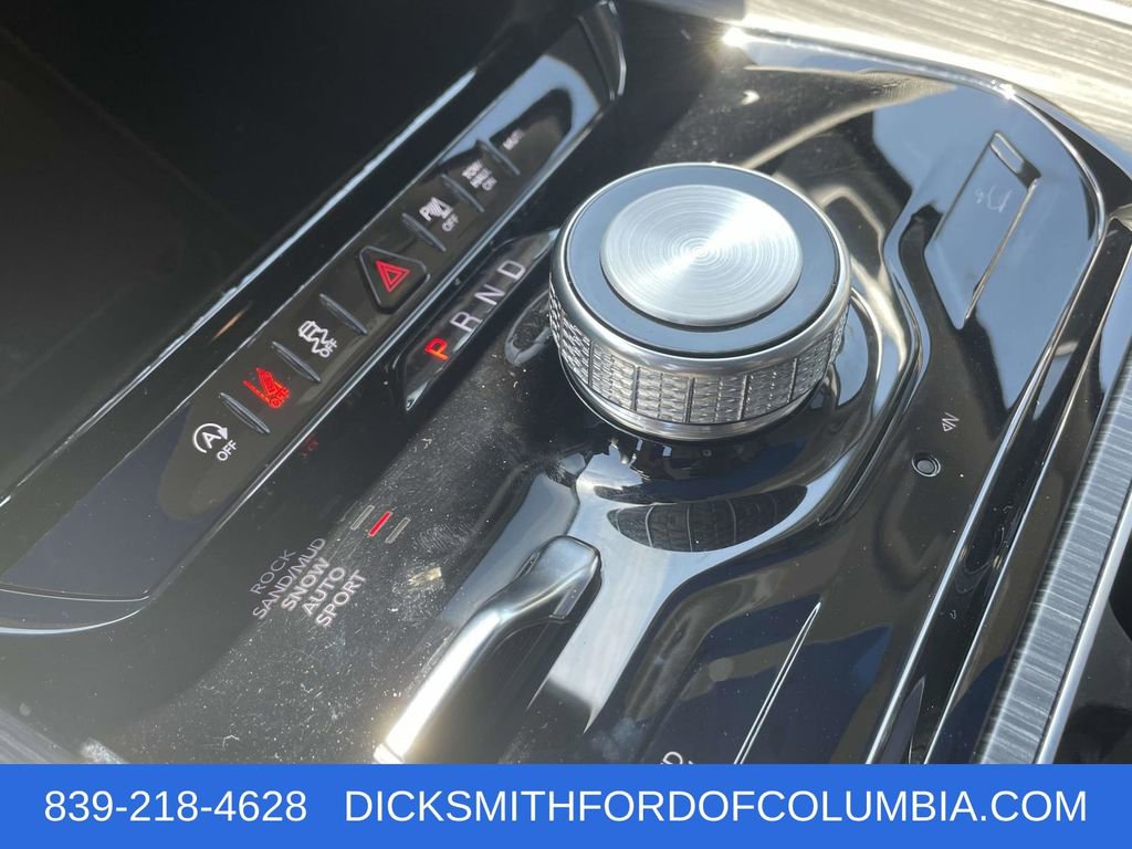 Used 2024 Jeep Wagoneer Series II w/ HD Trailer Tow Package image 30