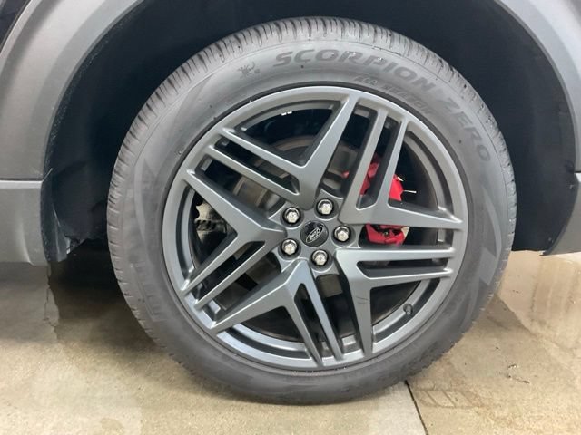 Certified 2025 Ford Explorer ST AWD/4WD image 18