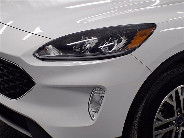 Certified 2022 Ford Escape SEL image 31