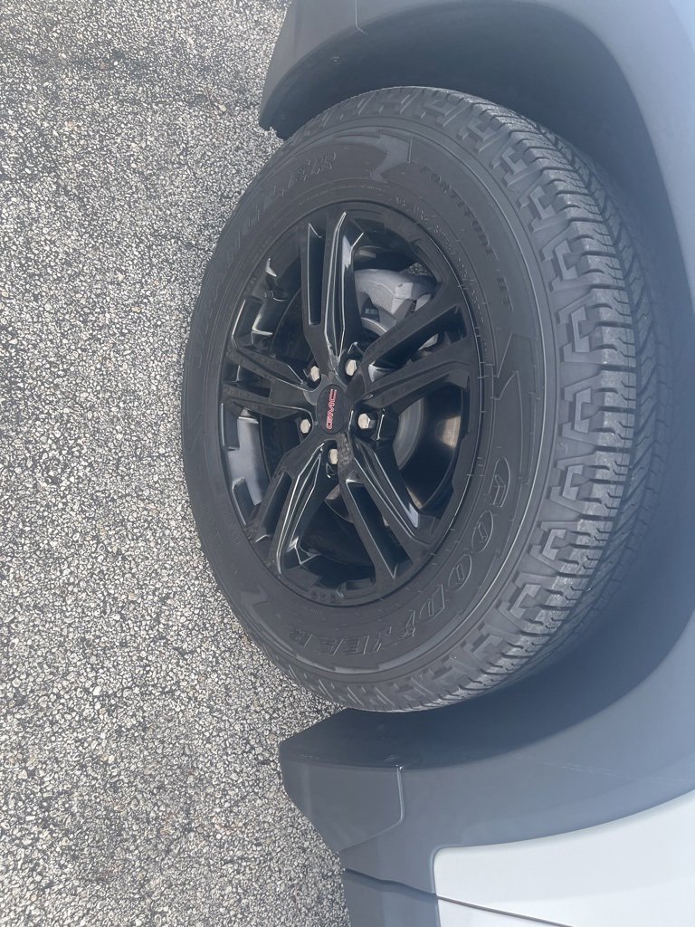 Used 2023 GMC Terrain AT4 w/ Infotainment Package II image 4