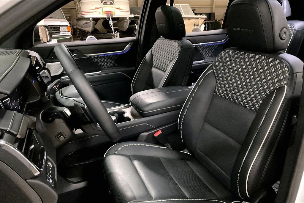 Used 2024 GMC Acadia Denali w/ Super Cruise Package image 24