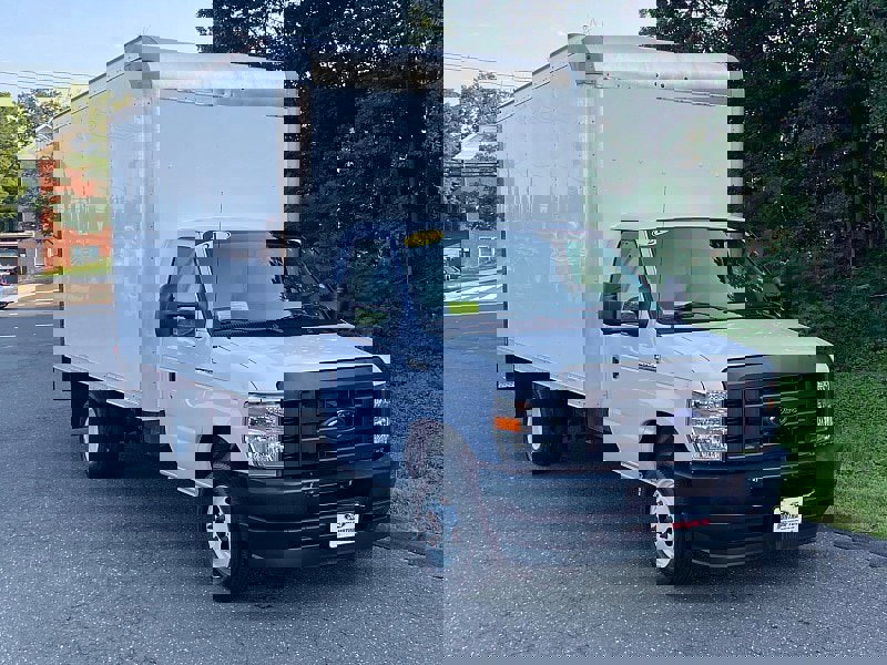 Certified 2021 Ford E-450 and Econoline 450 Super Duty w/ Power Windows & Locks Group image 7