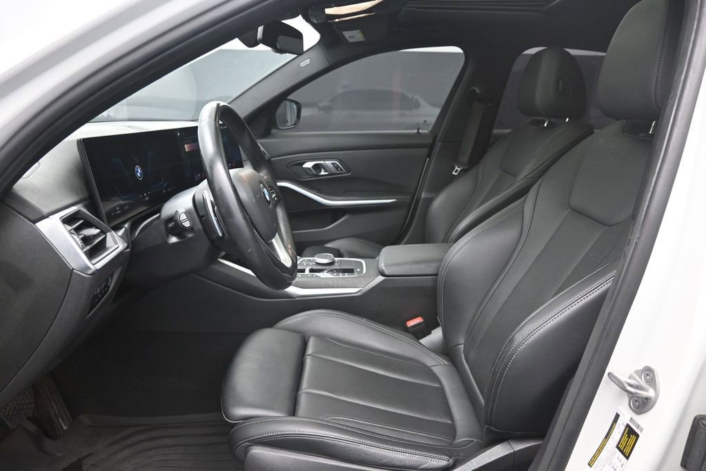 Used 2023 BMW 330i Sedan w/ Driving Assistance Package RWD image 18
