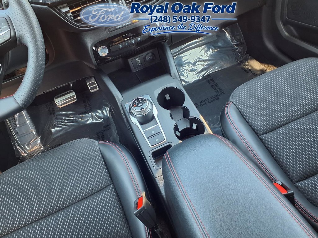 Certified 2024 Ford Escape ST-Line w/ Tech Pack #1 AWD/4WD image 16