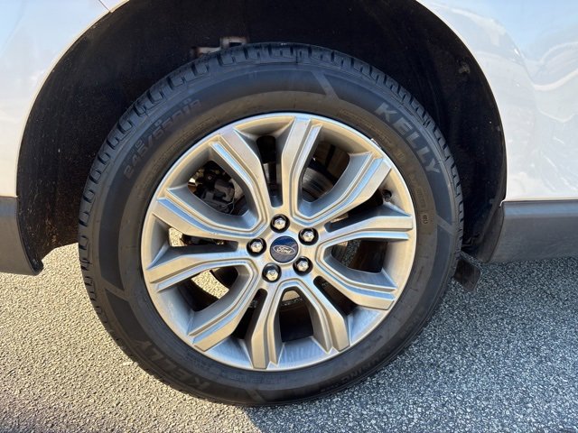 Certified 2019 Ford Edge Titanium image 9