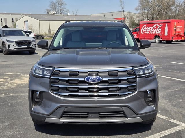 Certified 2025 Ford Explorer Active w/ Active Comfort Package RWD image 8