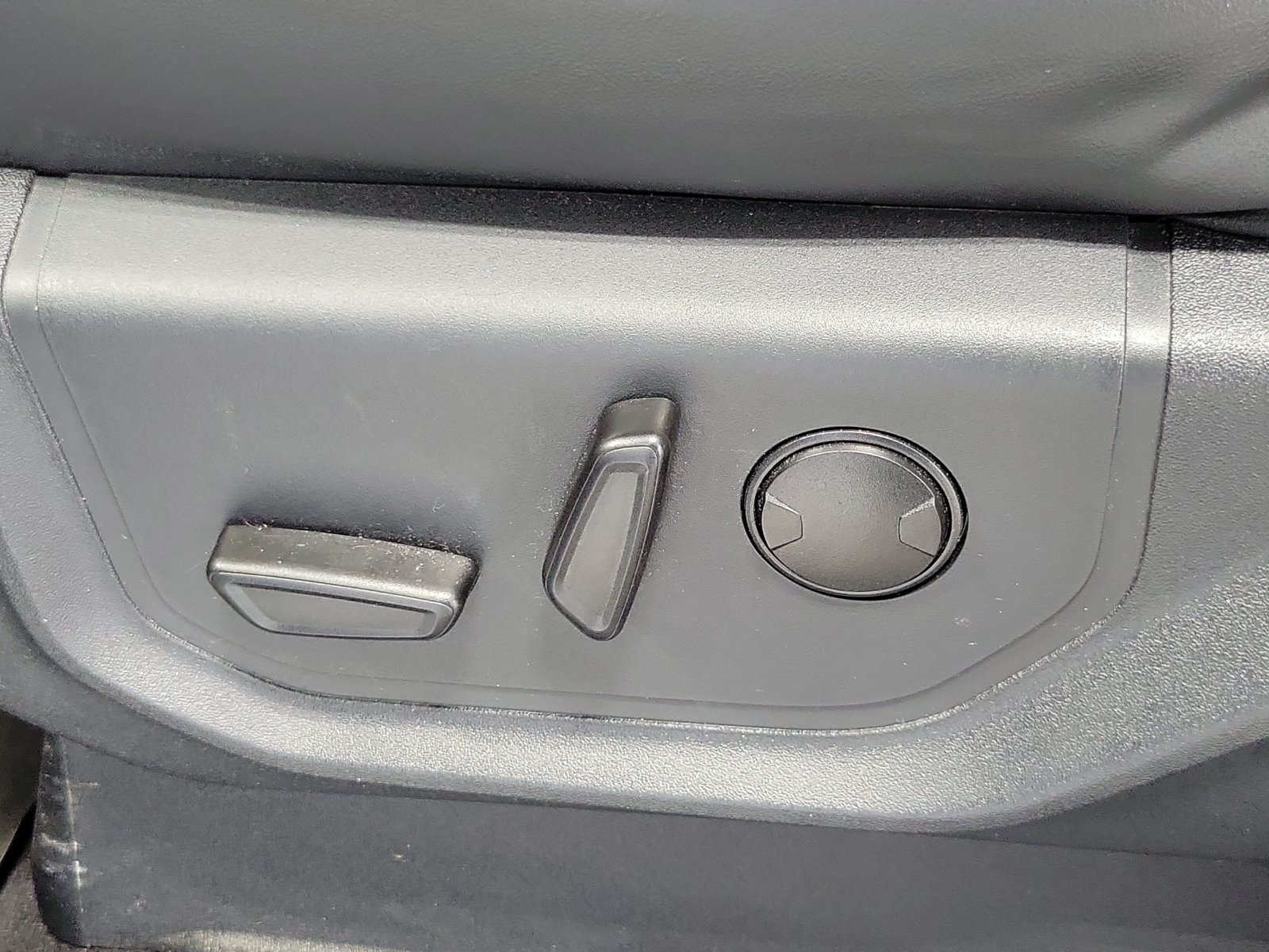 Certified 2024 Ford Expedition XLT AWD/4WD image 9