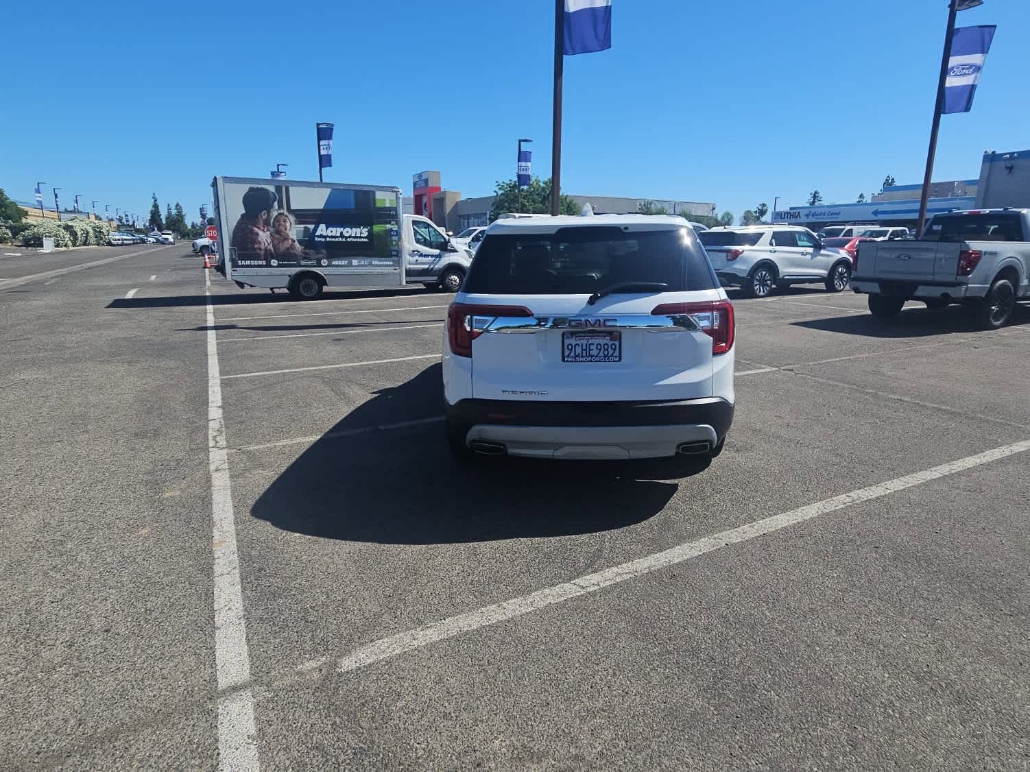 Used 2022 GMC Acadia SLE FWD image 7