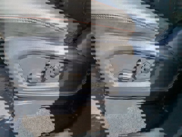 Certified 2025 Ford Explorer Active w/ Active Comfort Package image 16