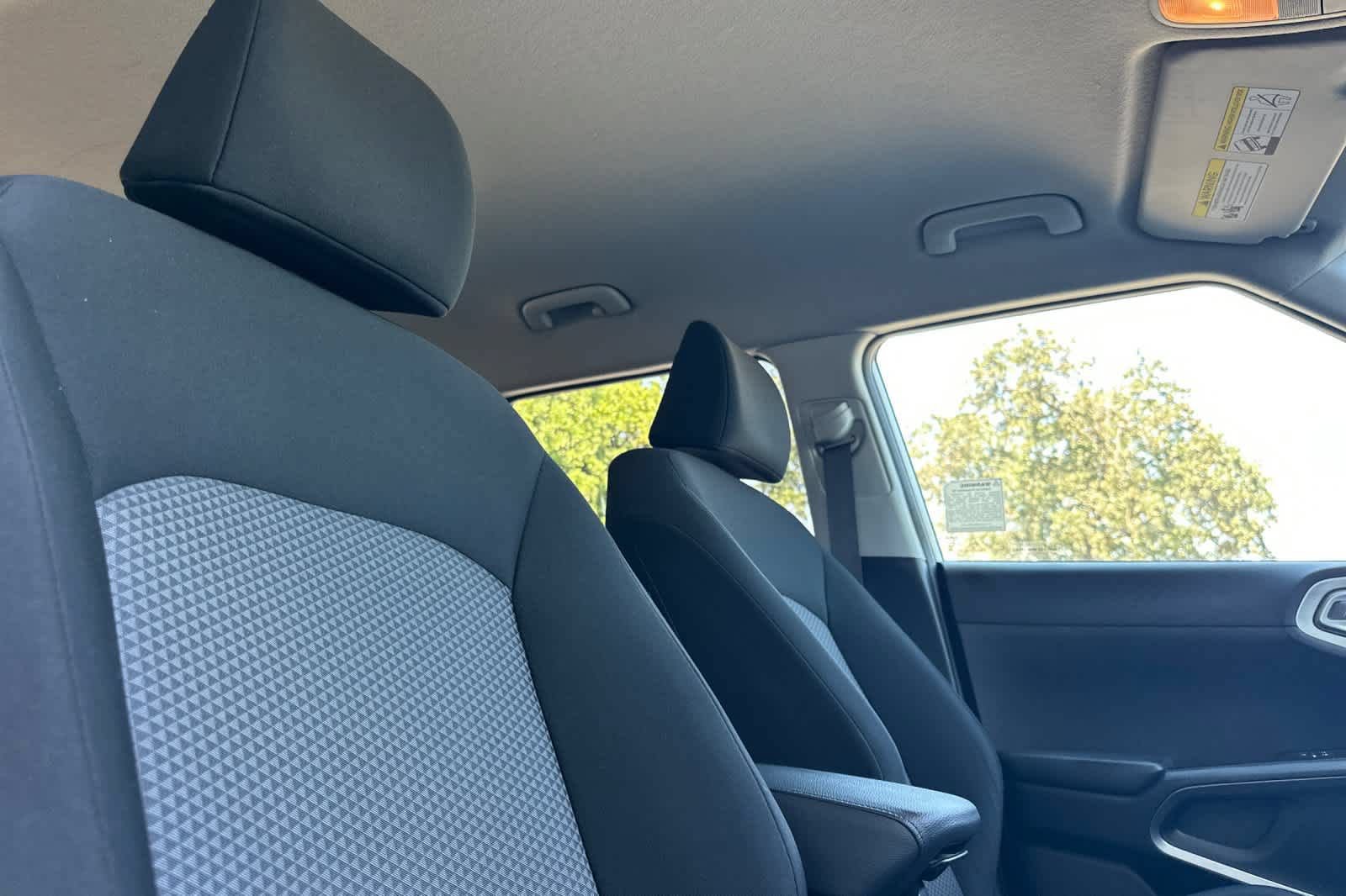 Used 2023 Kia Soul LX w/ LX Technology Package FWD image 18