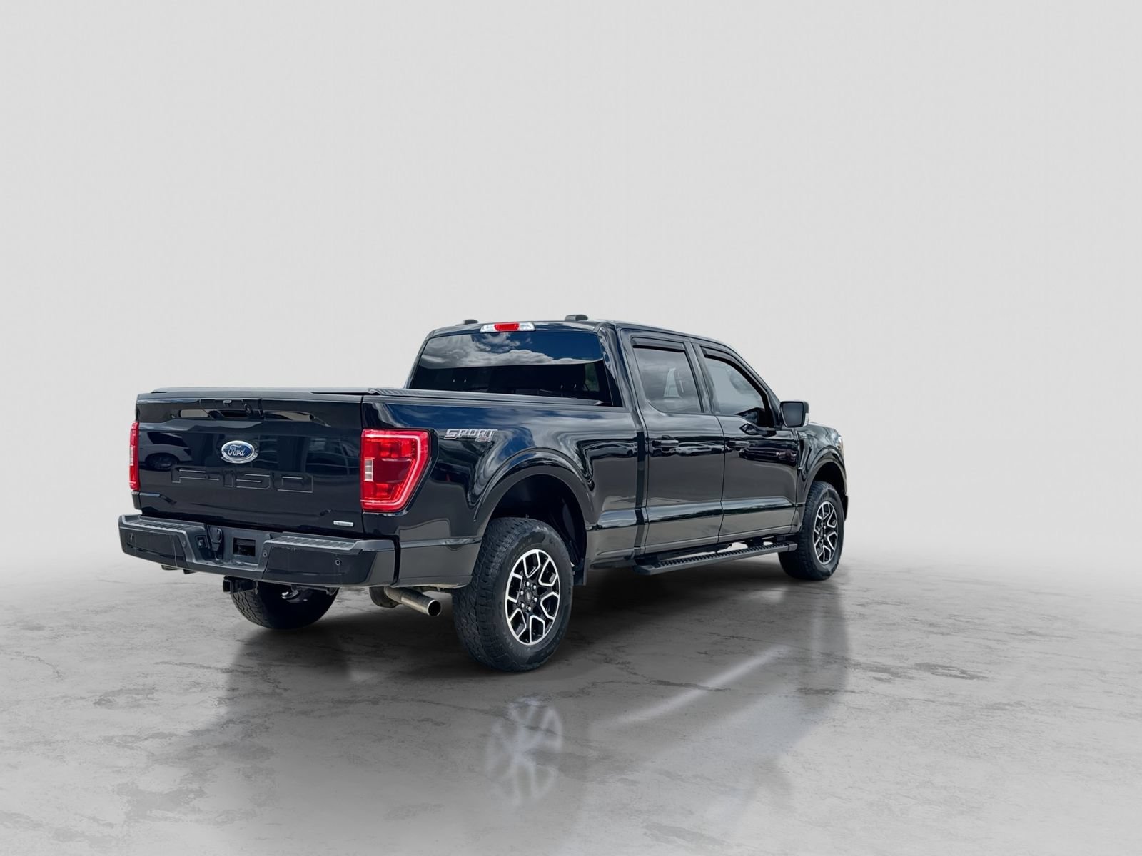 Certified 2022 Ford F150 XLT w/ Equipment Group 302A High AWD/4WD image 8