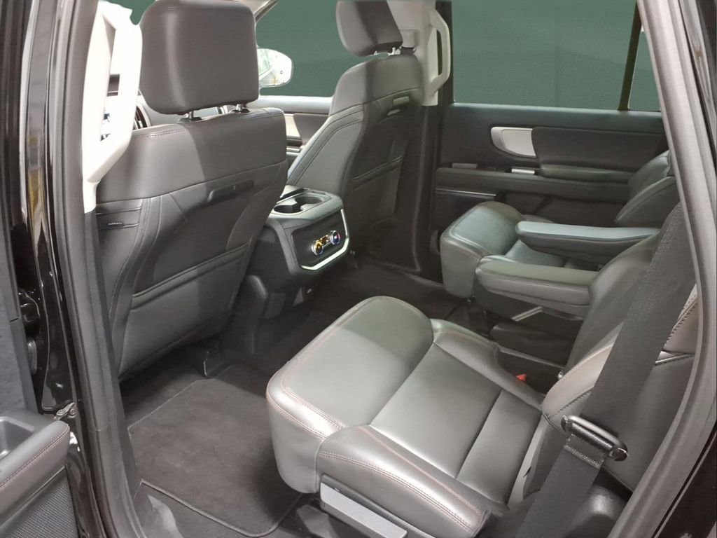 Certified 2025 Ford Expedition Active AWD/4WD image 26