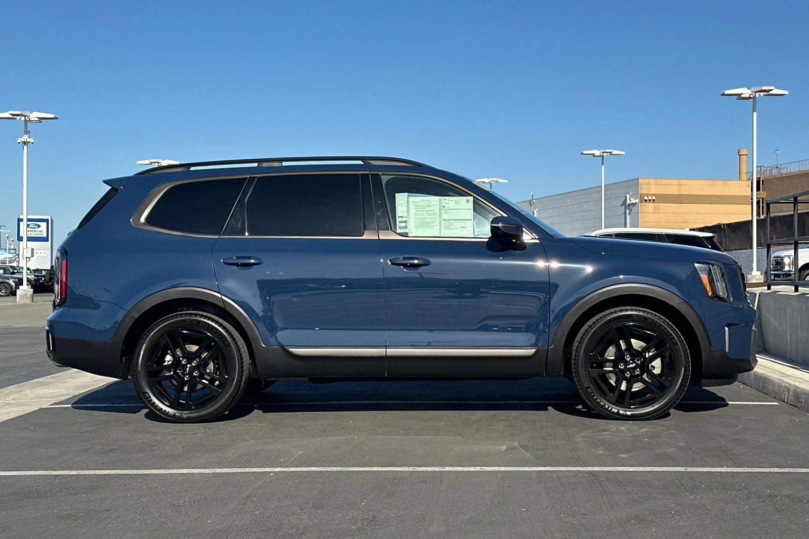 Used 2023 Kia Telluride SX Prestige X-Line AWD/4WD image 2