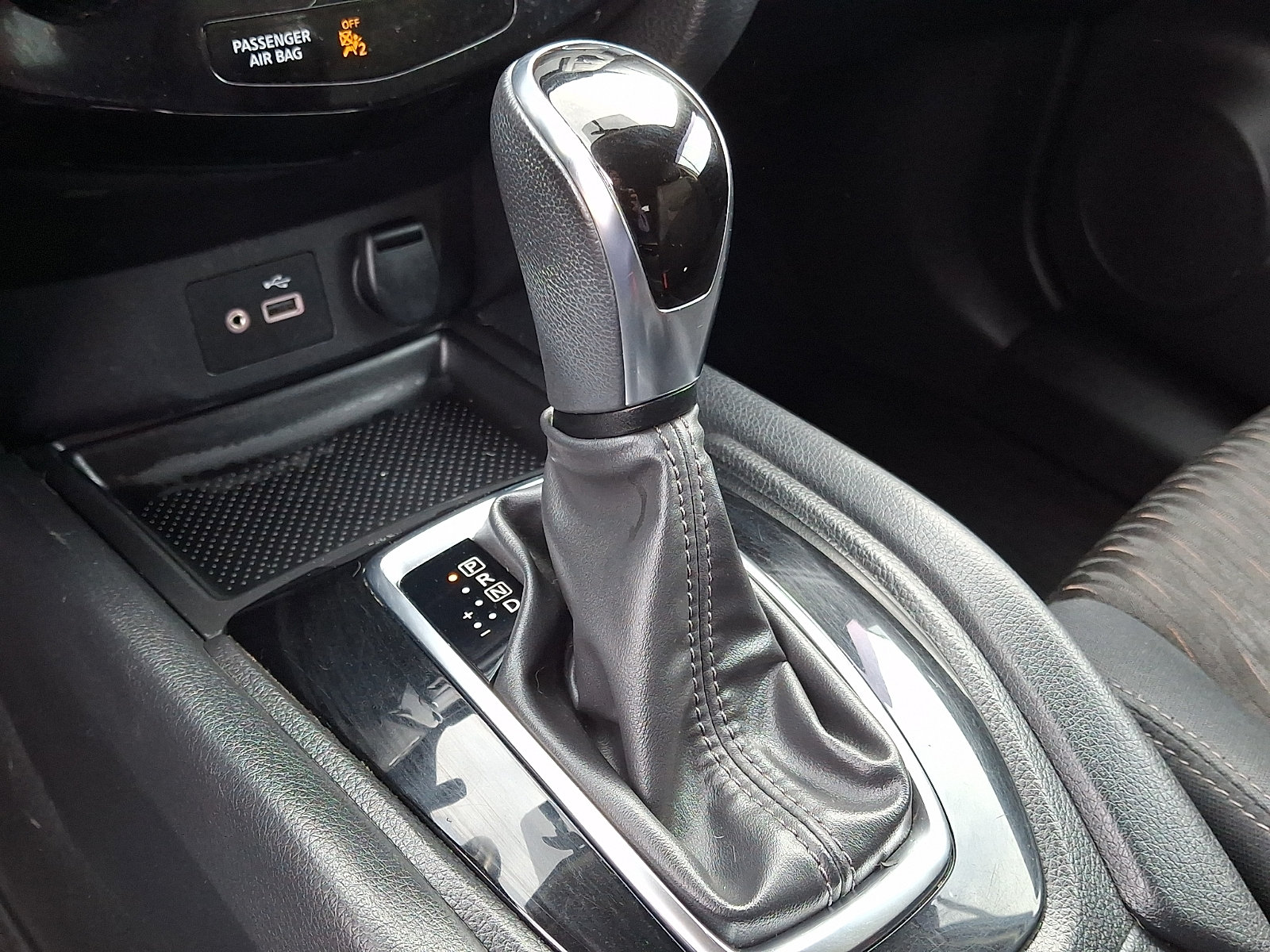 Used 2018 Nissan Rogue SV AWD/4WD image 14