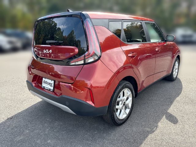Used 2023 Kia Soul LX w/ LX Technology Package FWD image 8