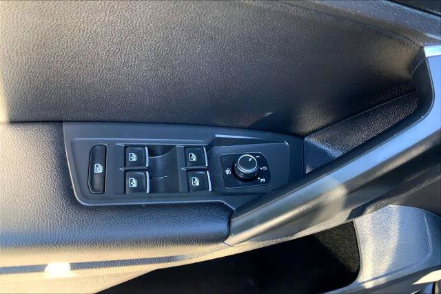Used 2021 Volkswagen Tiguan SE R-Line AWD/4WD image 36