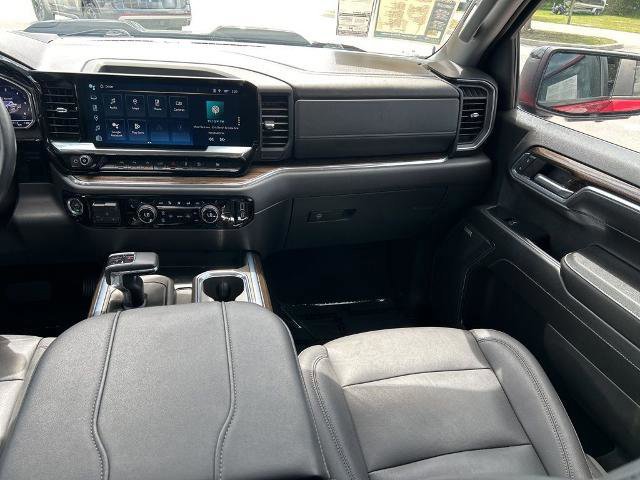 Used 2024 Chevrolet Silverado 1500 LT Trail Boss w/ LT Trail Boss Premium Package AWD/4WD image 11