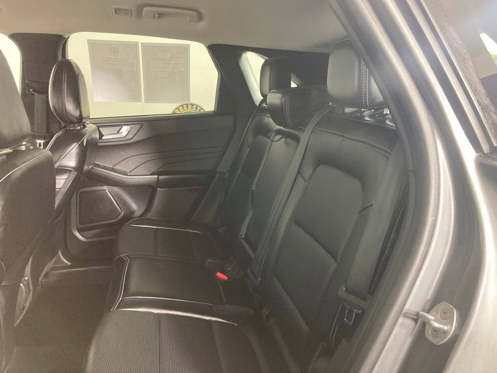 Certified 2023 Ford Escape Platinum image 16