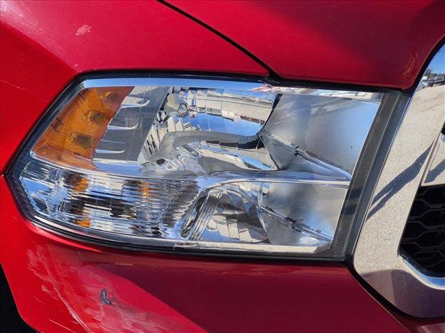 Used 2019 RAM 1500 Classic SLT w/ Luxury Group AWD/4WD image 14