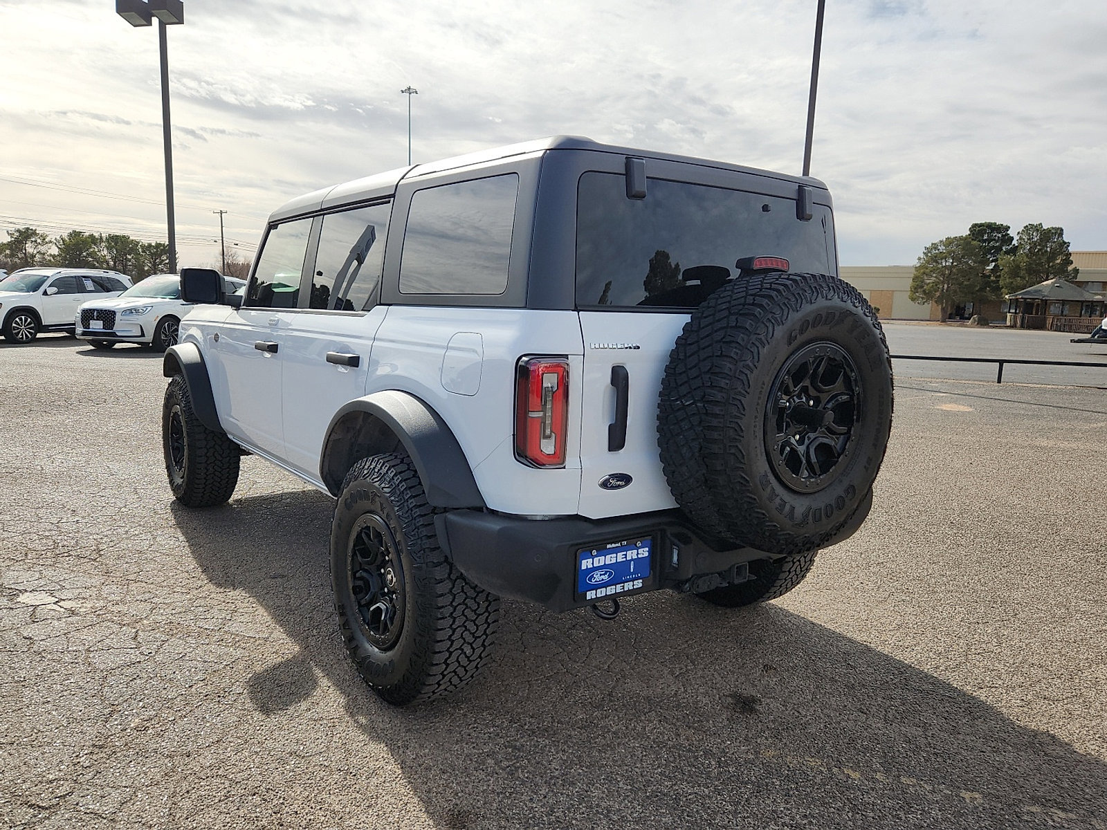 Certified 2023 Ford Bronco Wildtrak image 3