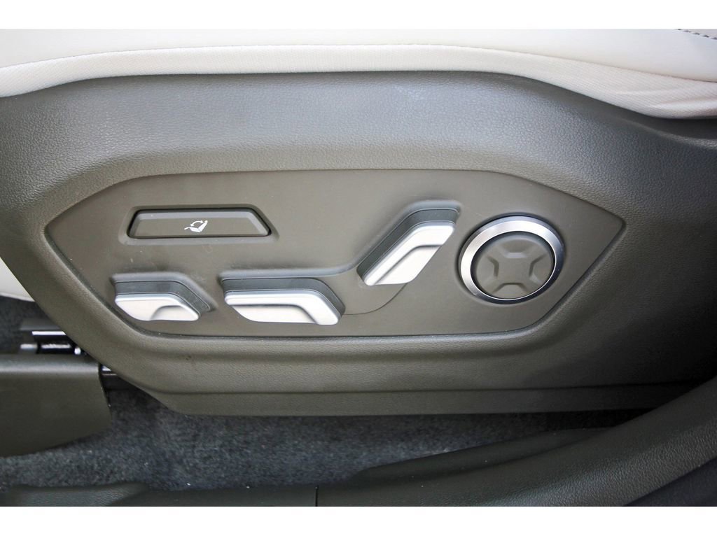 Used 2025 Hyundai Santa Fe Calligraphy image 29