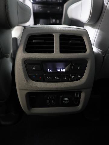 Used 2020 Honda Pilot Touring image 24