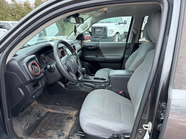 Used 2019 Toyota Tacoma SR image 12