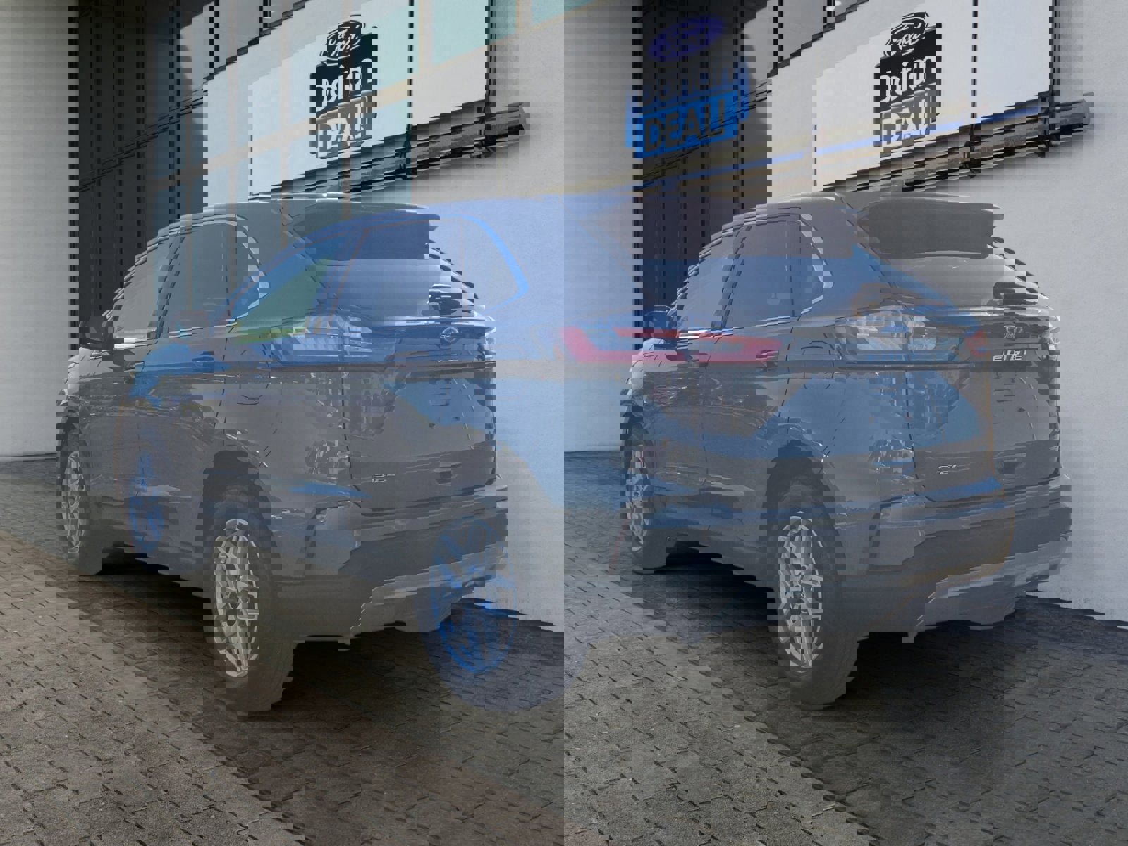 Certified 2022 Ford Edge SEL w/ Convenience Package image 3