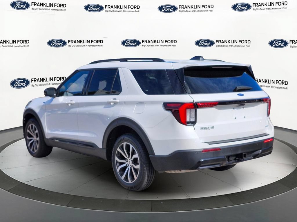 Certified 2025 Ford Explorer ST-Line AWD/4WD image 3