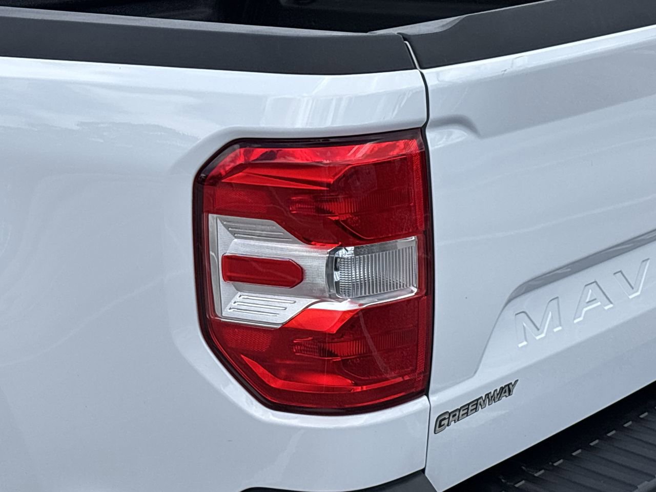 Certified 2023 Ford Maverick XLT FWD image 7