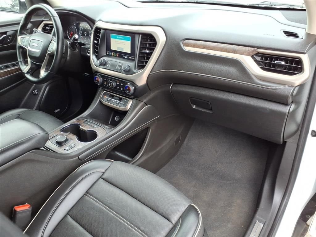 Used 2023 GMC Acadia Denali image 8