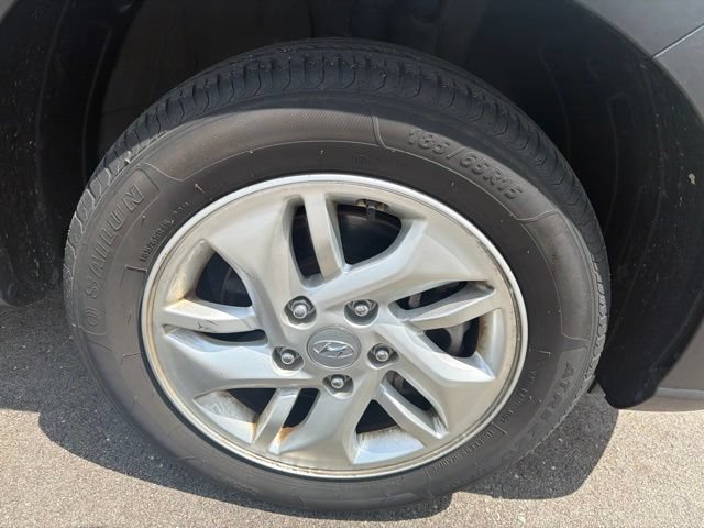 Used 2021 Hyundai Venue SE FWD image 4