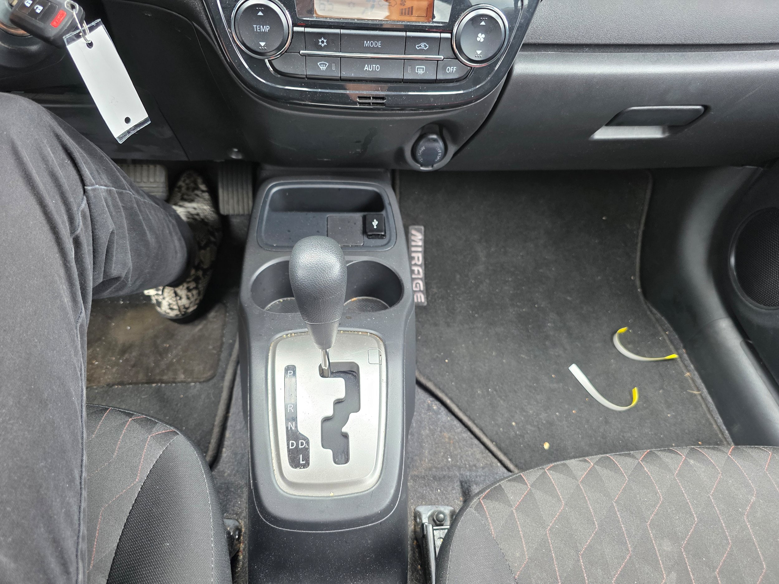 Used 2024 Mitsubishi Mirage ES FWD image 13