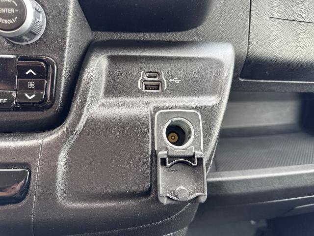 Used 2024 RAM ProMaster 2500 w/ Convenience Group FWD image 31
