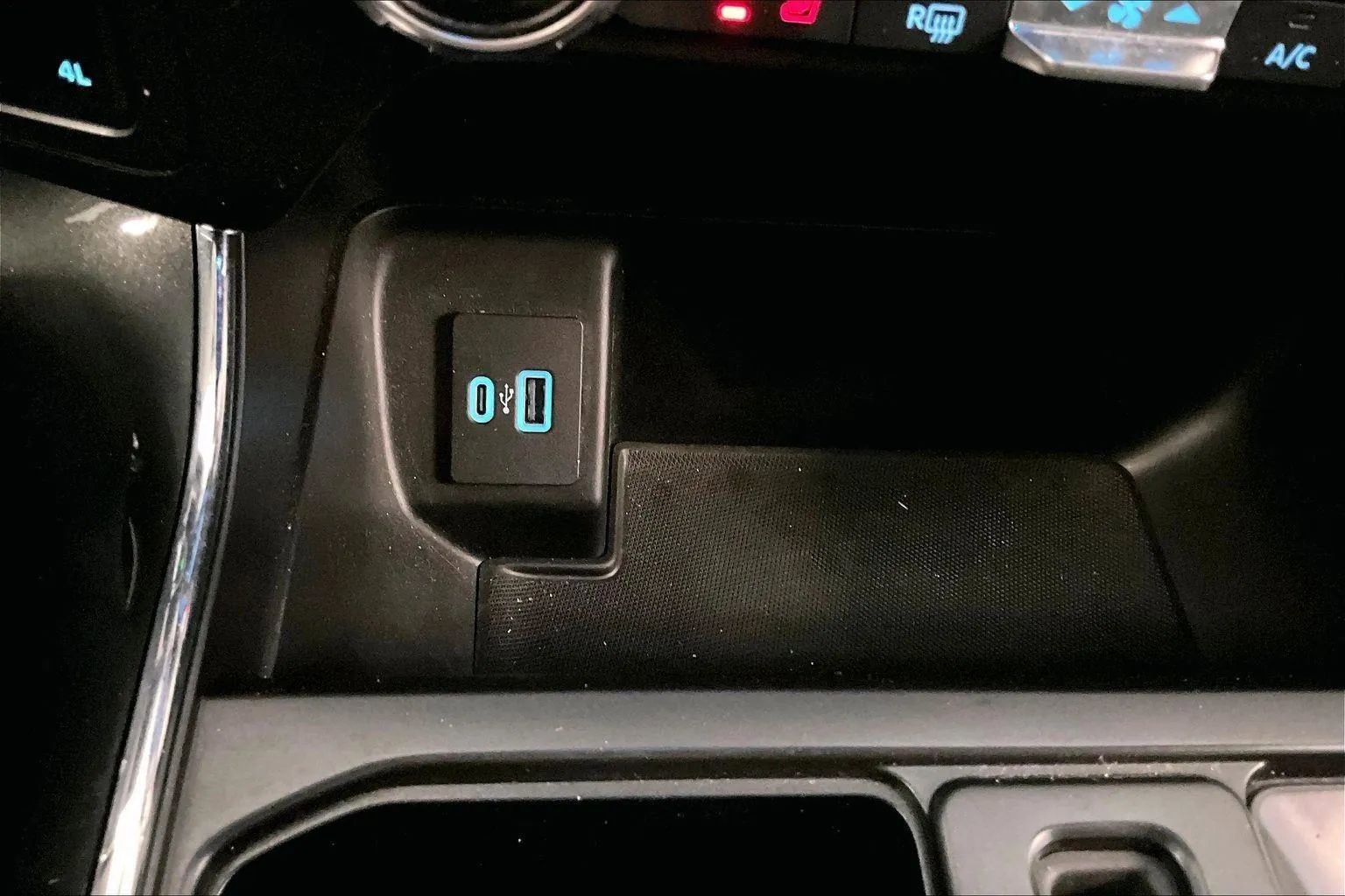 Certified 2022 Ford F150 XLT w/ Equipment Group 302A High image 31