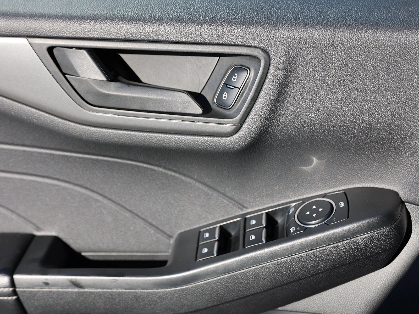 Certified 2025 Ford Escape Active image 36