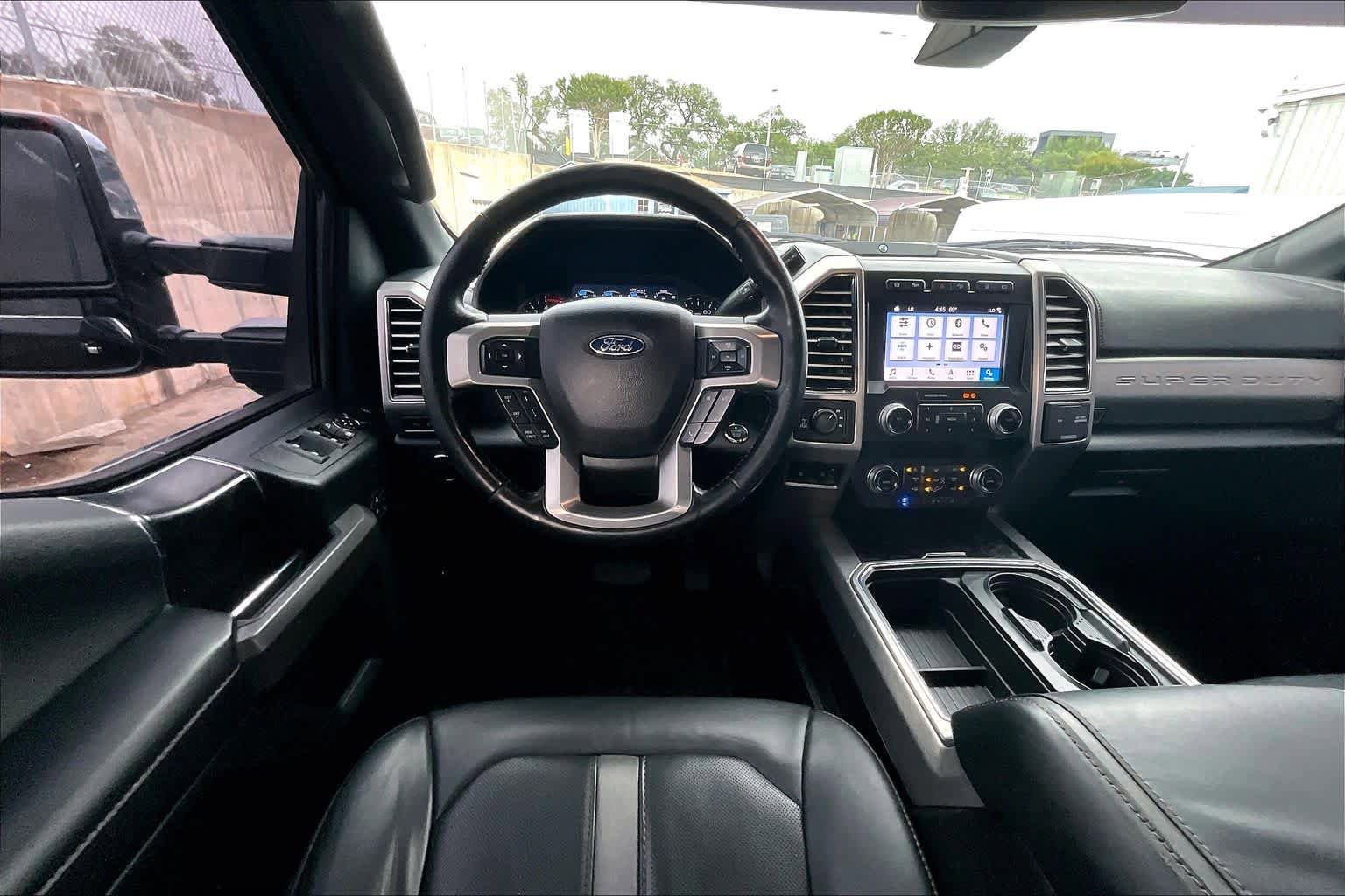 Certified 2019 Ford F350 Platinum w/ Platinum Ultimate Package AWD/4WD image 8