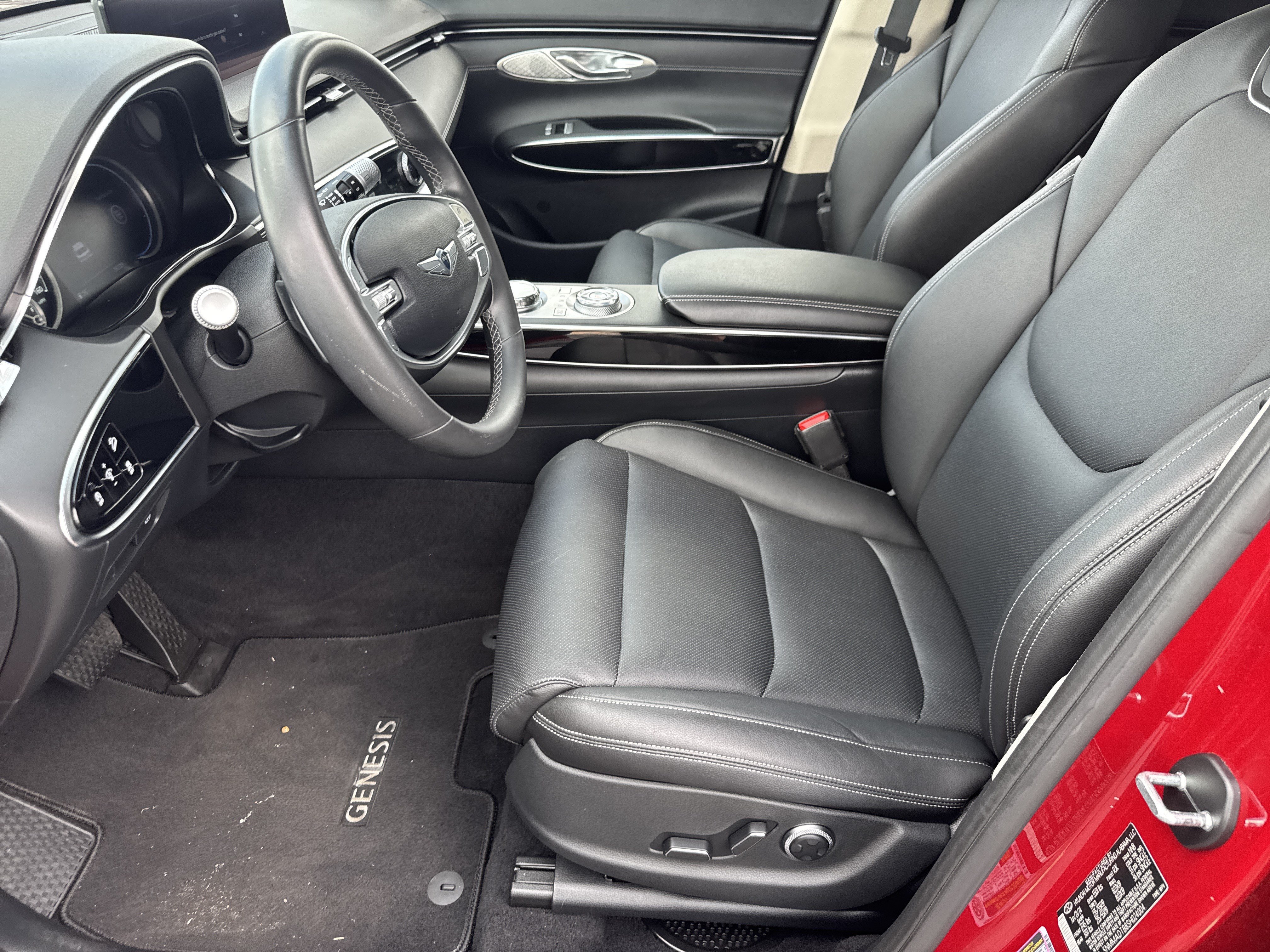 Used 2025 Genesis GV70 2.5T AWD/4WD image 10