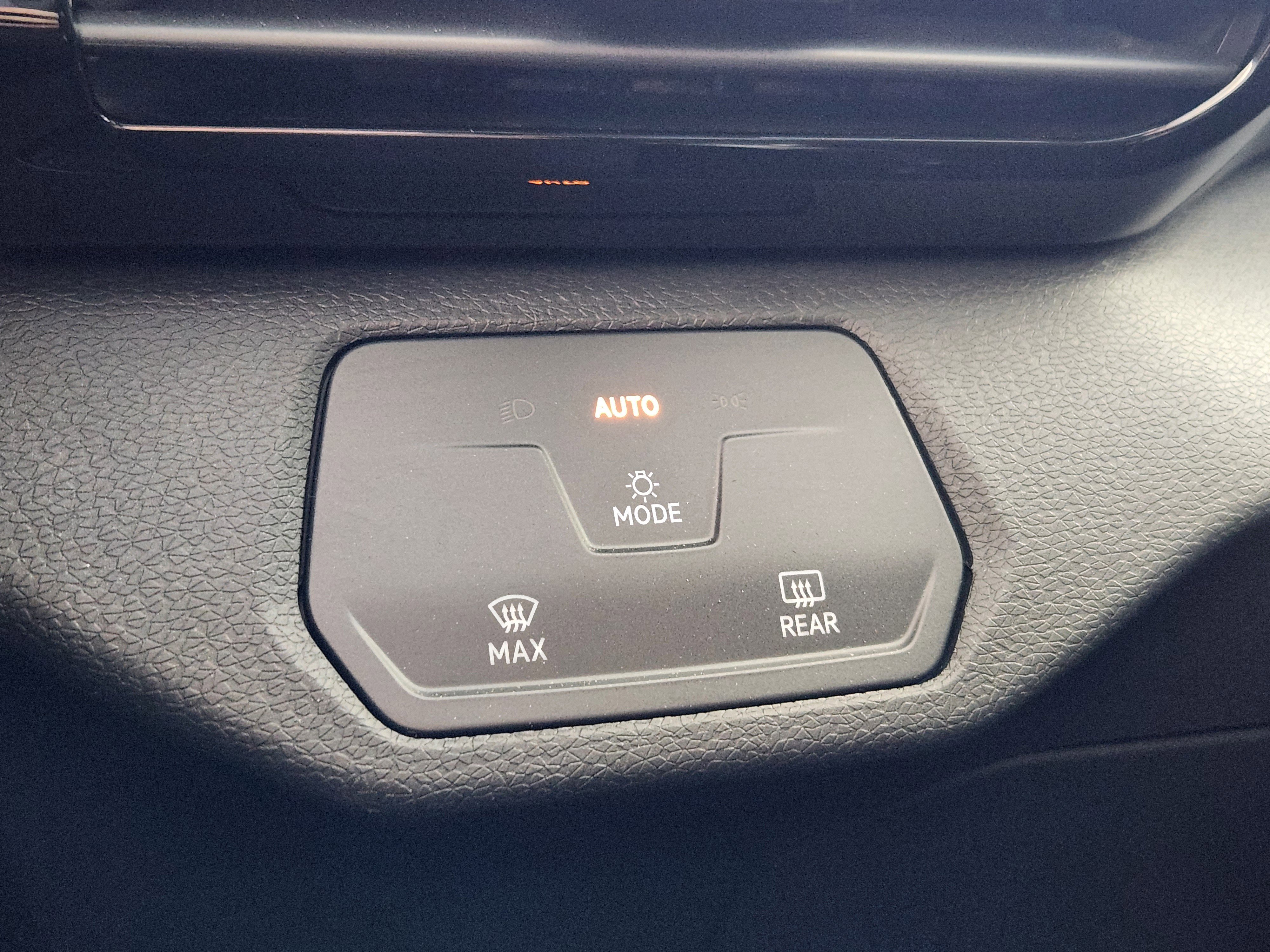 Used 2021 Volkswagen ID.4 Pro image 25