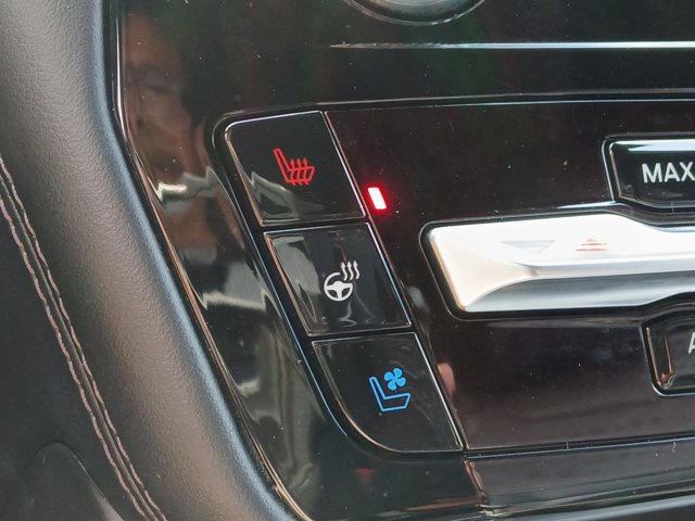 Certified 2023 Ford Explorer Platinum w/ Technology Package image 18