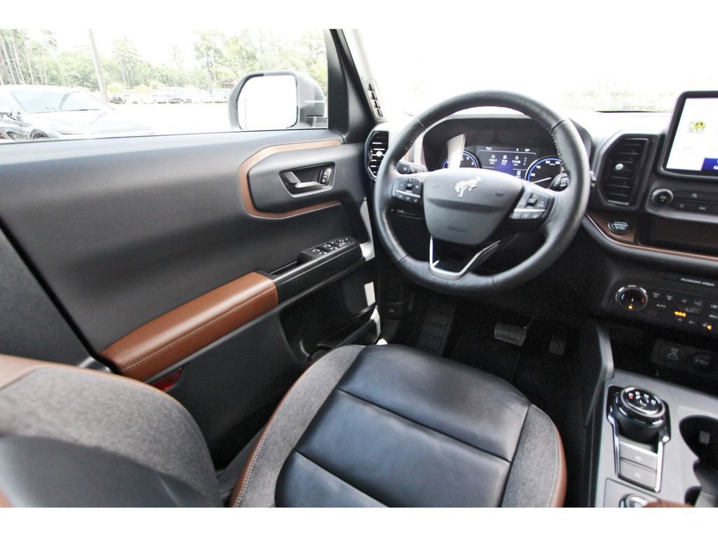 Certified 2022 Ford Bronco Sport Outer Banks w/ Tech Package AWD/4WD image 11