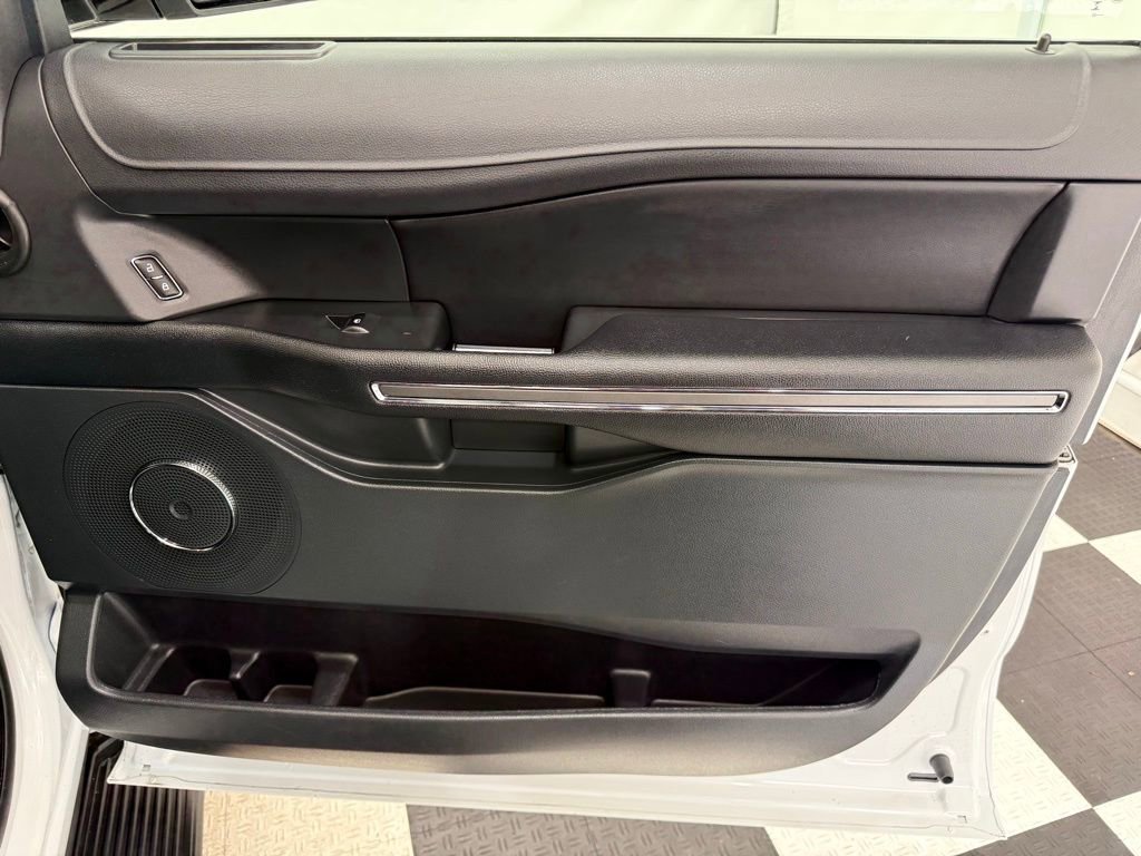 Certified 2023 Ford Expedition XLT image 23