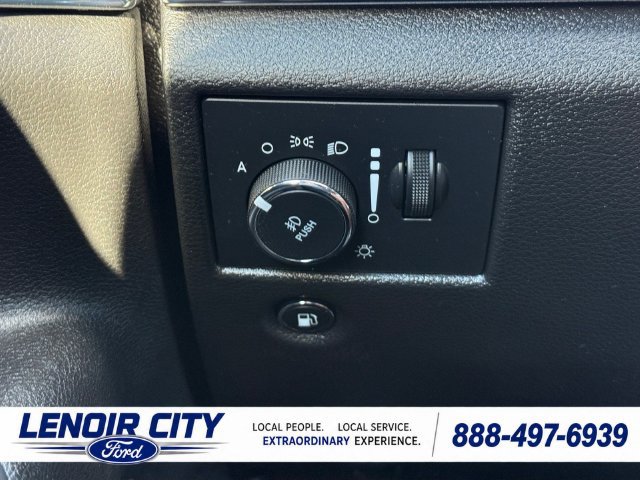 Used 2019 Jeep Grand Cherokee Overland AWD/4WD image 18