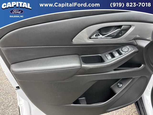 Used 2022 Chevrolet Traverse LT FWD image 20