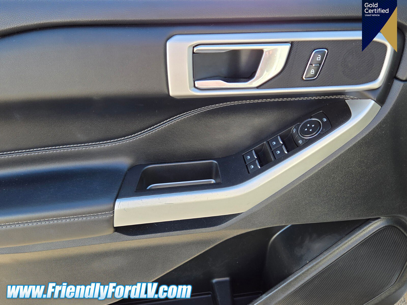 Certified 2021 Ford Explorer XLT w/ Equipment Group 202A image 18