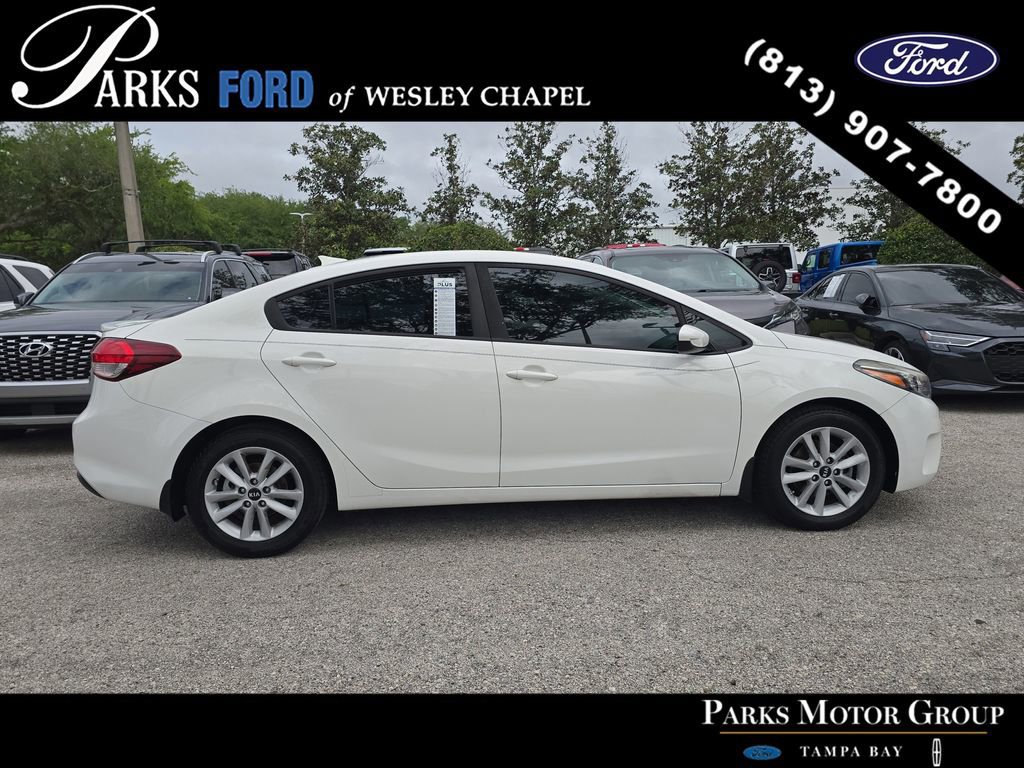 Used 2017 Kia Forte S FWD image 2