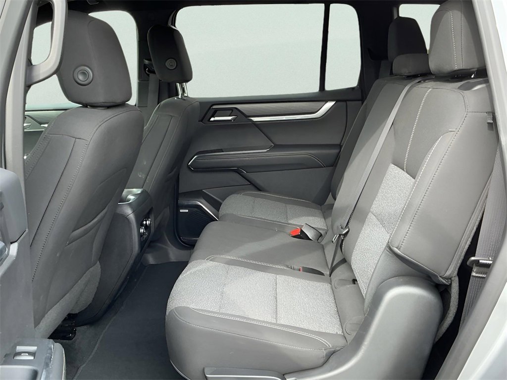 Used 2025 GMC Acadia Elevation image 28