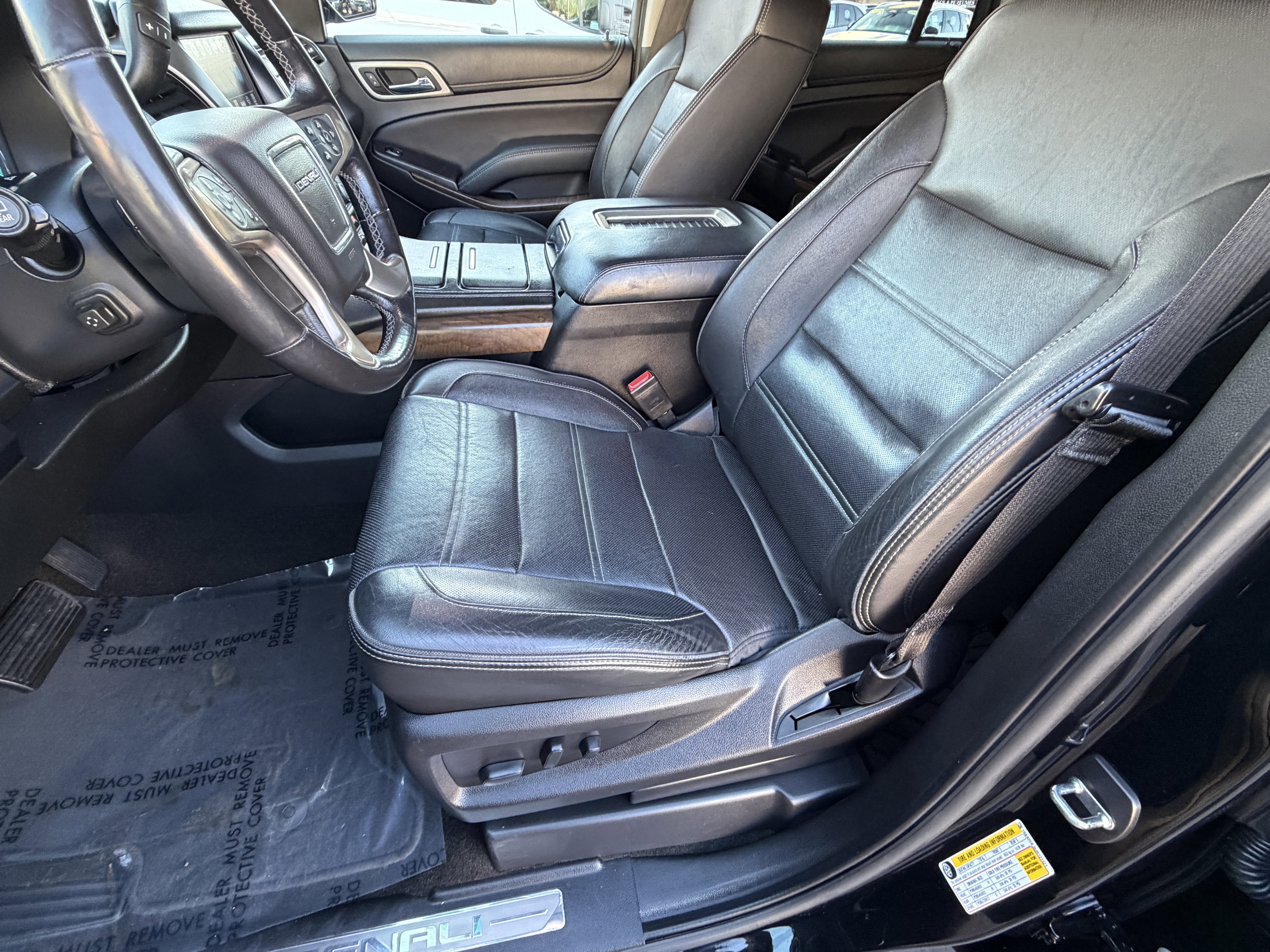 Used 2018 GMC Yukon Denali w/ Denali Ultimate Package image 8