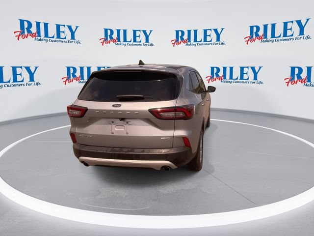 Certified 2023 Ford Escape Active AWD/4WD image 8